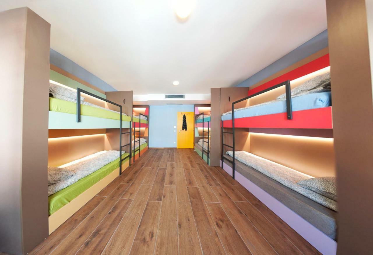 Ura Hostel Призрен Экстерьер фото