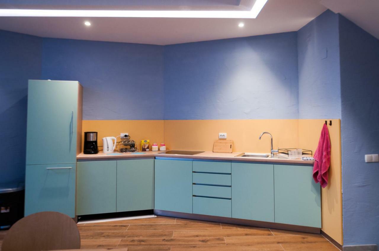 Ura Hostel Призрен Экстерьер фото