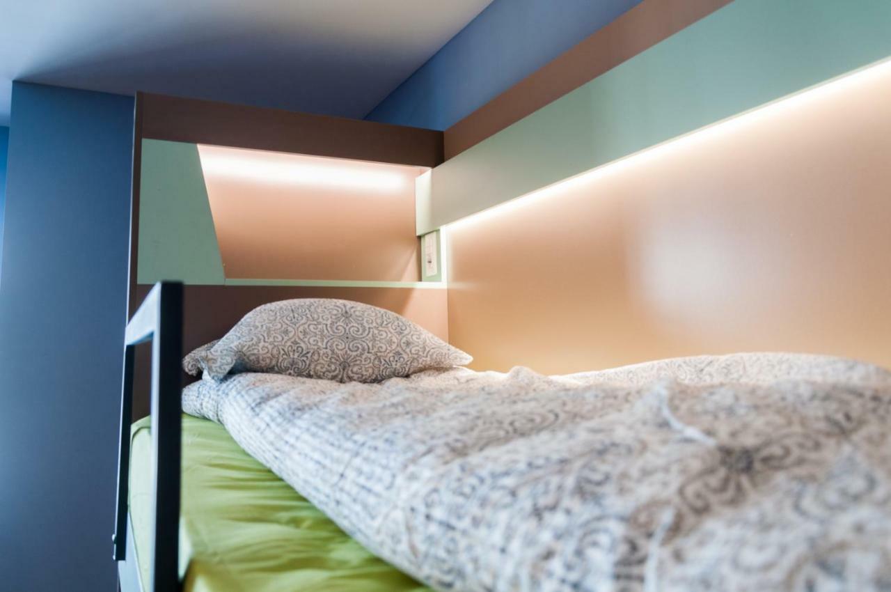 Ura Hostel Призрен Экстерьер фото