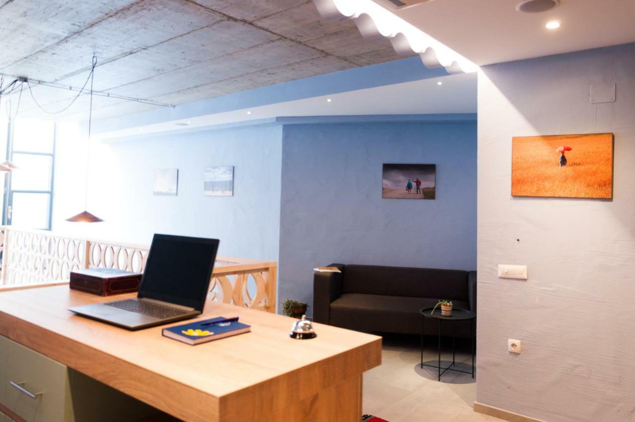 Ura Hostel Призрен Экстерьер фото