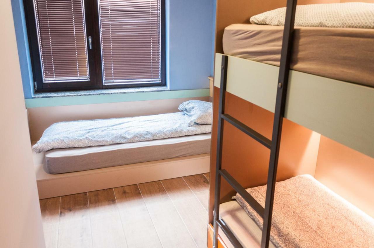 Ura Hostel Призрен Экстерьер фото
