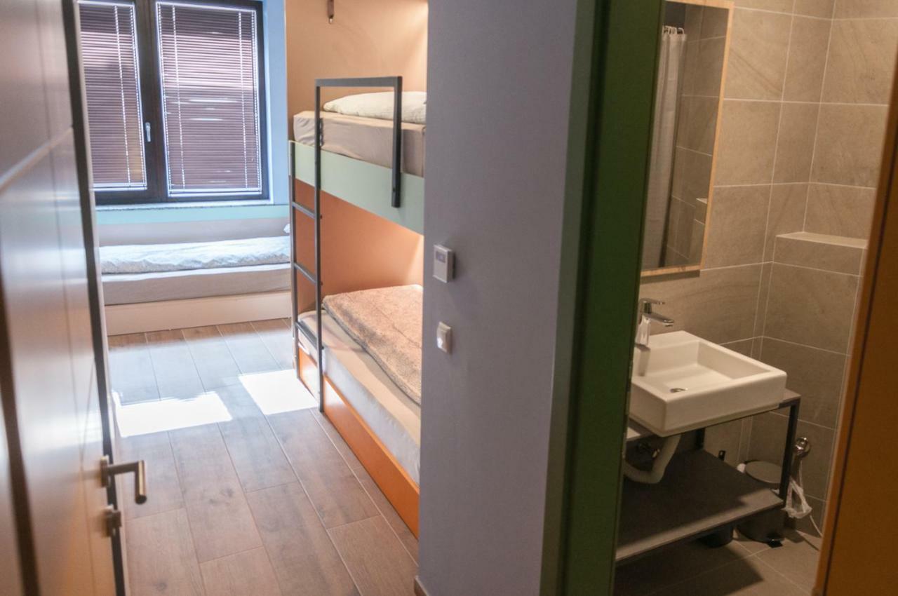 Ura Hostel Призрен Экстерьер фото